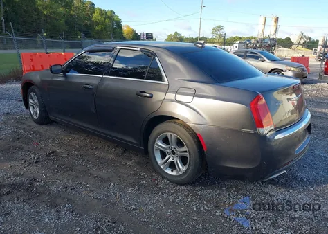 2015 Chrysler 300 Limited z USA, uszkodzony, nr VIN 2C3CCAAG3FH772815